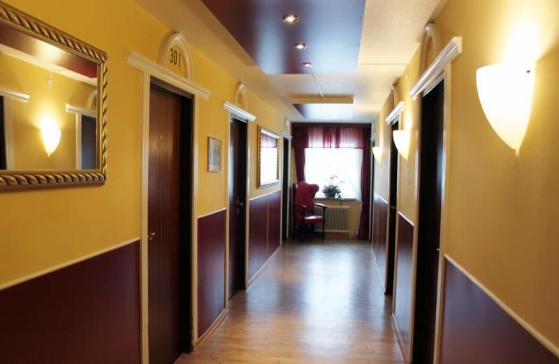 Stadthotel Restaurant Auerhahn 버클라브레크 외부 사진