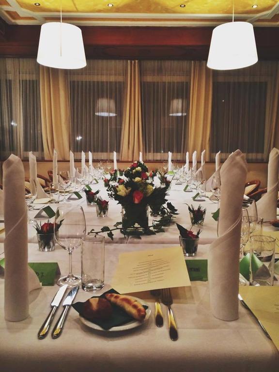 Stadthotel Restaurant Auerhahn 버클라브레크 외부 사진